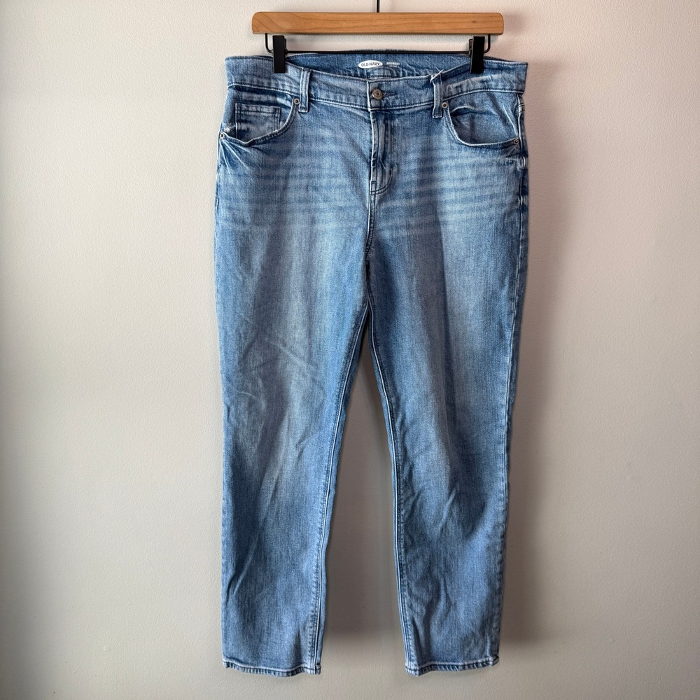 Old Navy Boyfriend Mid-Rise Jeans Womens 10 Medium Wash Blue Straight Leg Denim